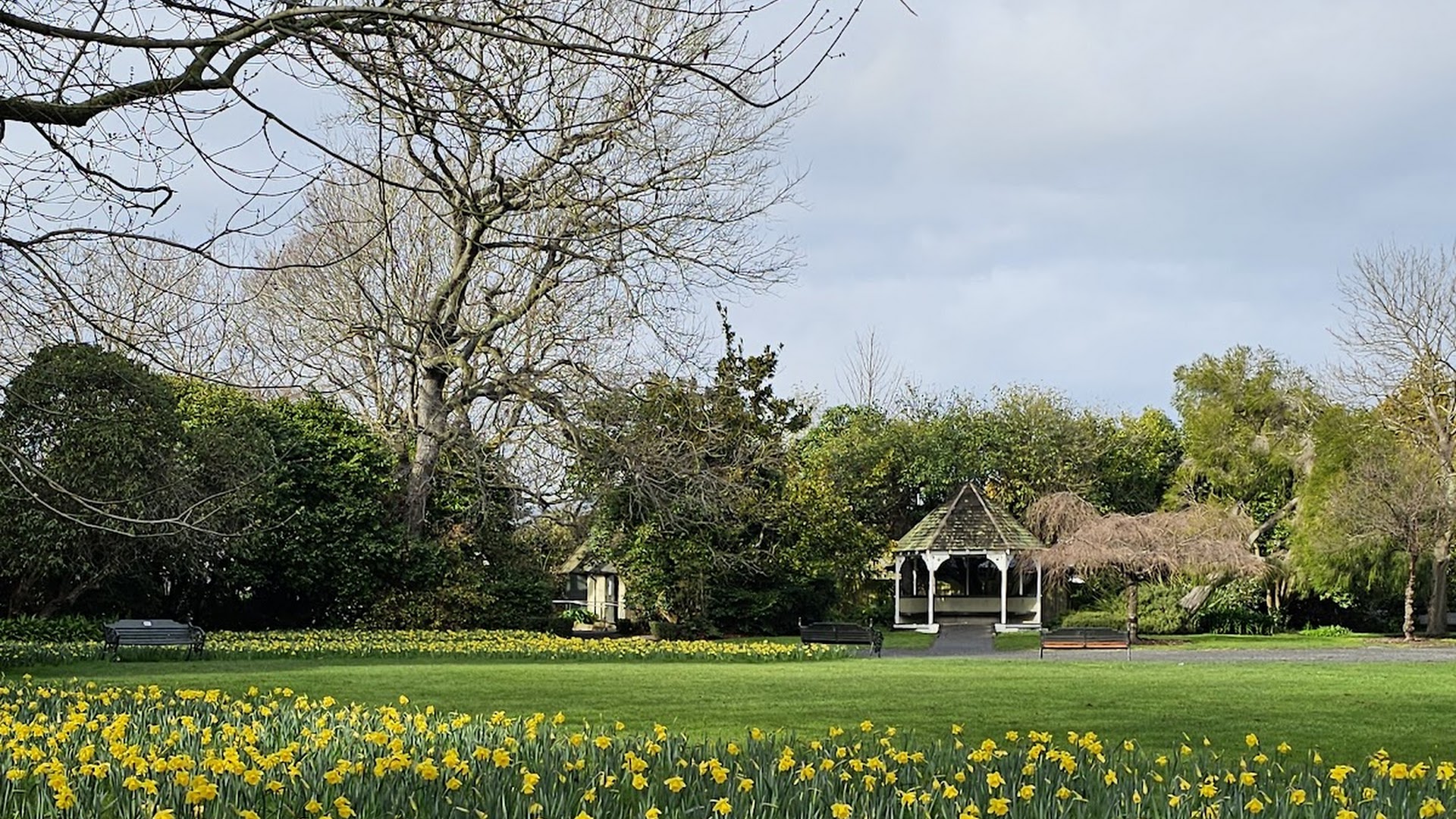 Woodham Park Kids Playground