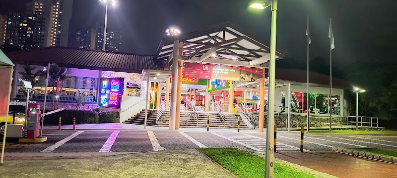 Woodlands Swimming Complex