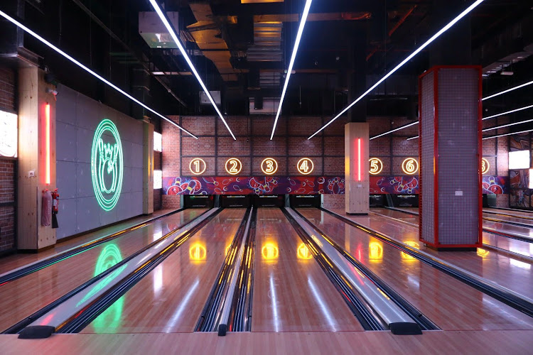 Xtreme Bowling - Deerfields Mall