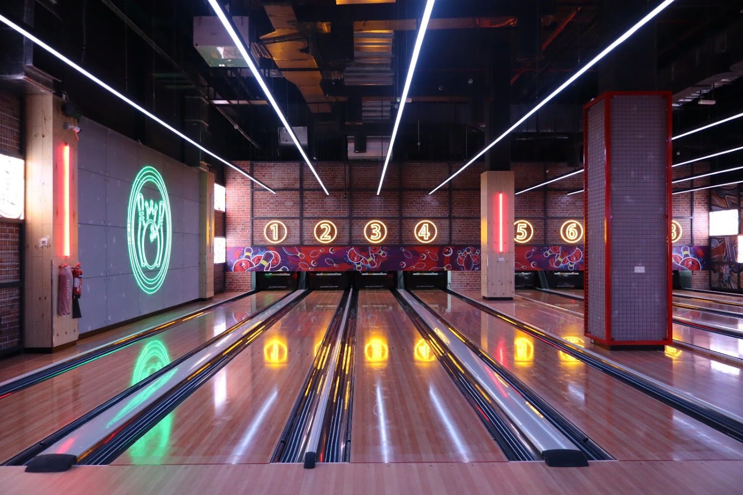 Xtreme Bowling - Deerfields Mall photo 4