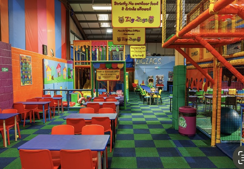 Zig Zags Play and Party