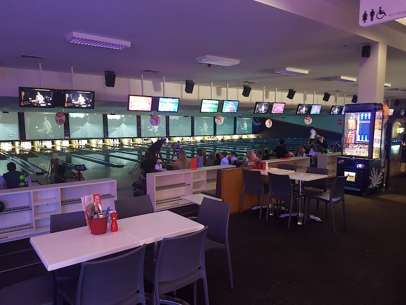 Zone Bowling Cross Road photo 3