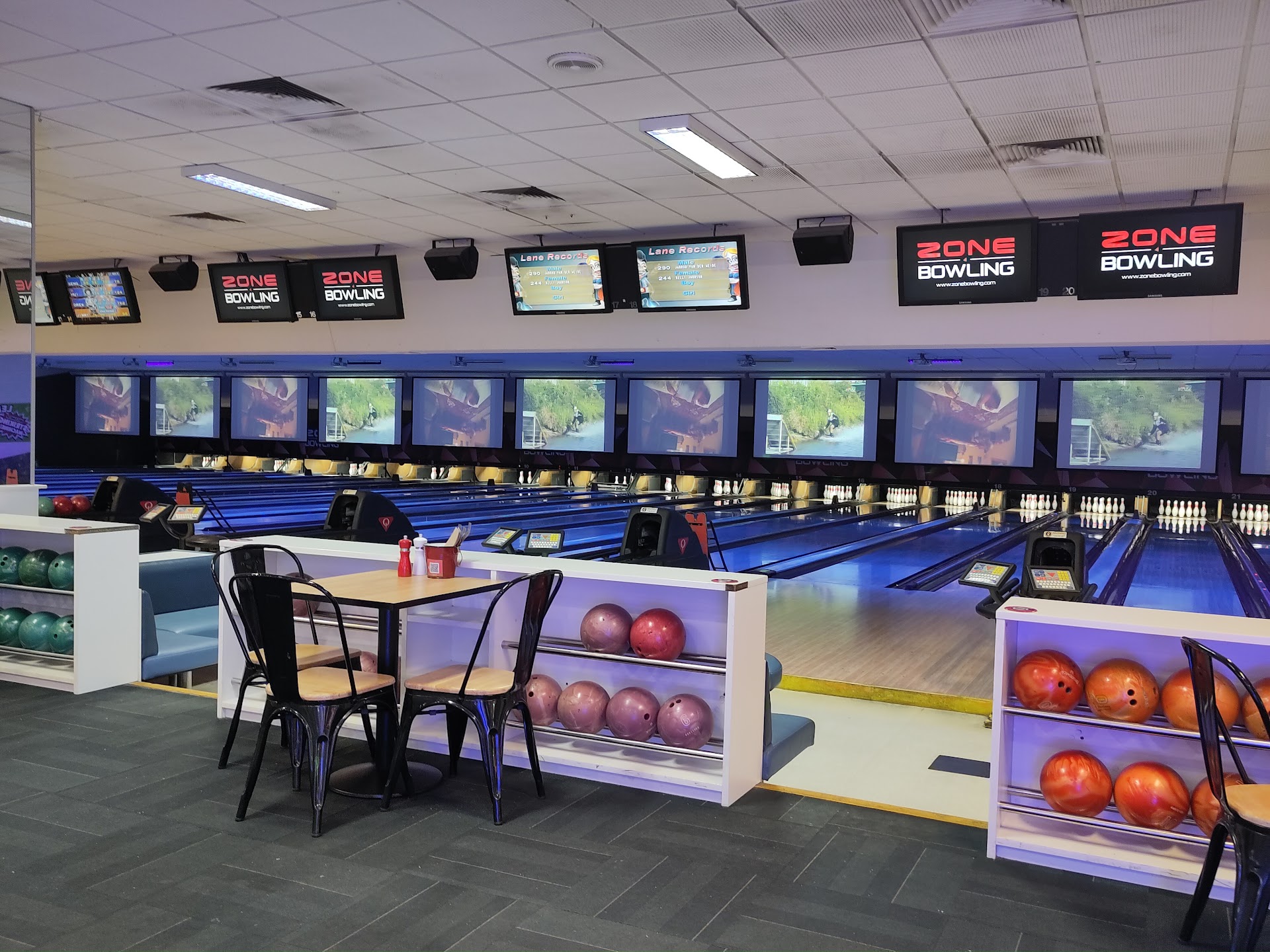 Zone Bowling Morley photo 3