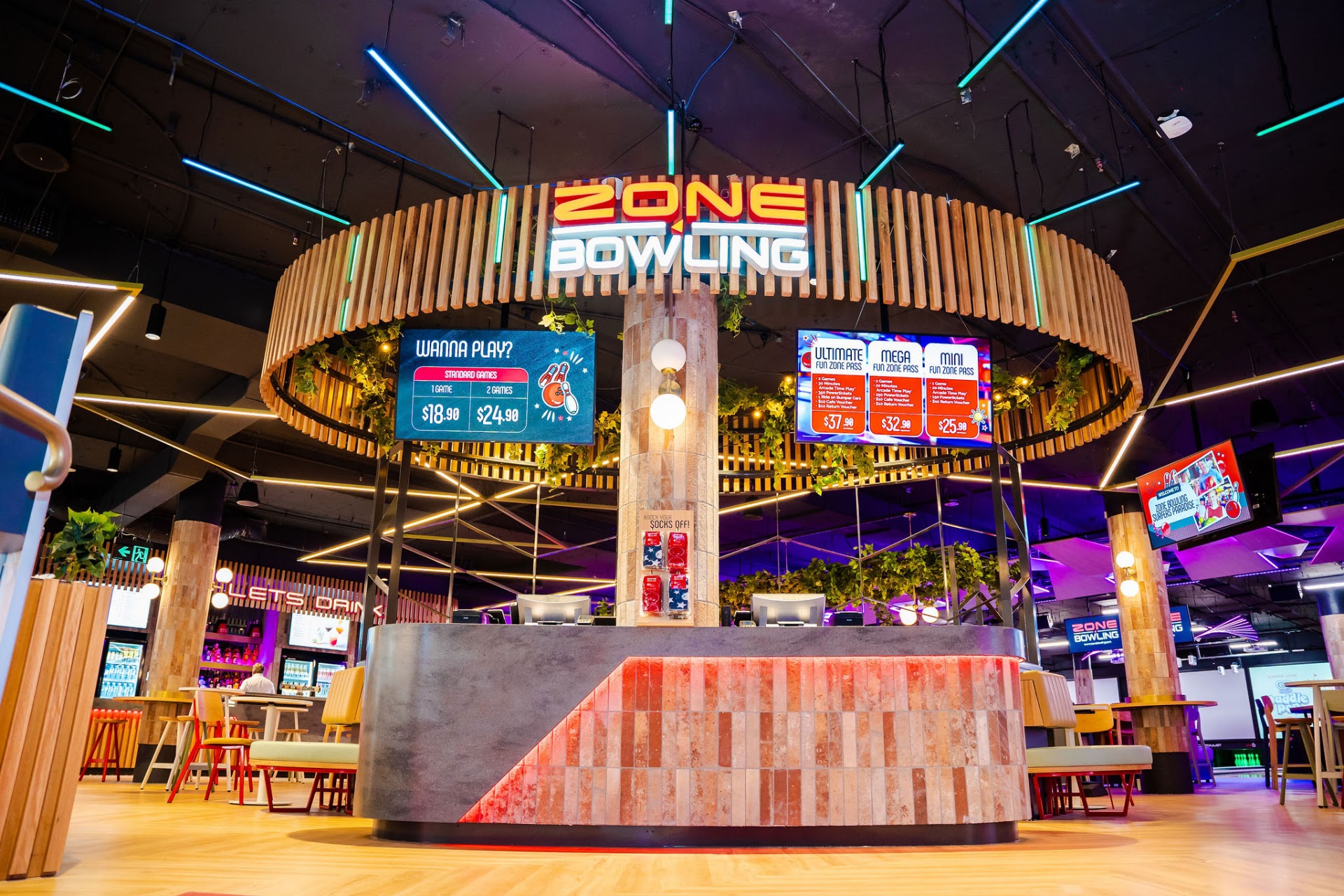 Zone Bowling Surfers Paradise photo 2