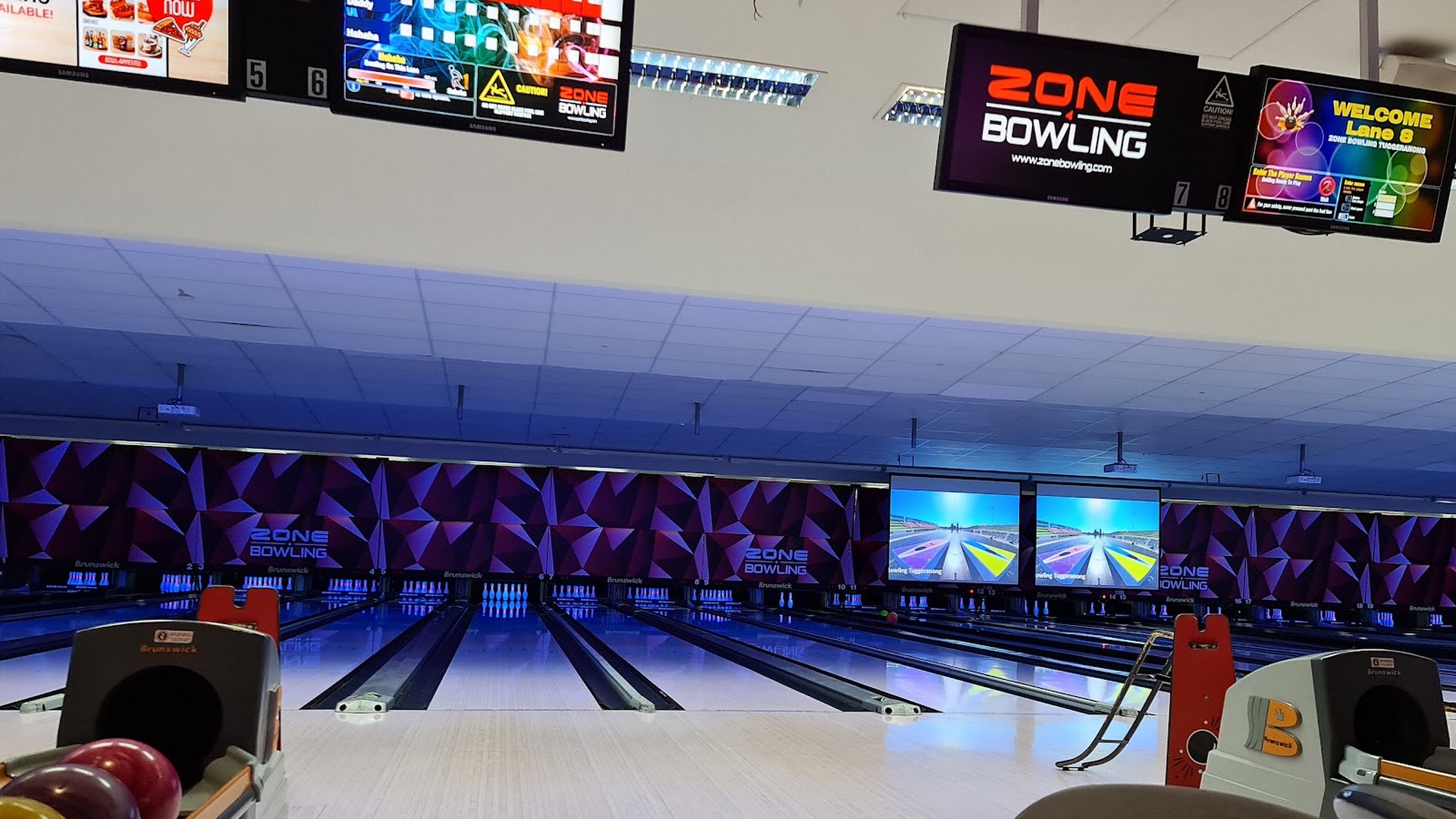 Zone Bowling Tuggeranong photo 3